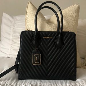 Beautiful black tote bag!